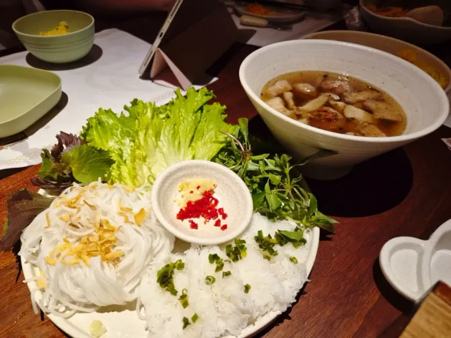 다낭 가족여행, 입맛 까다로운 3대도 만족한 맛집 '란조' 추천 — 사진 13